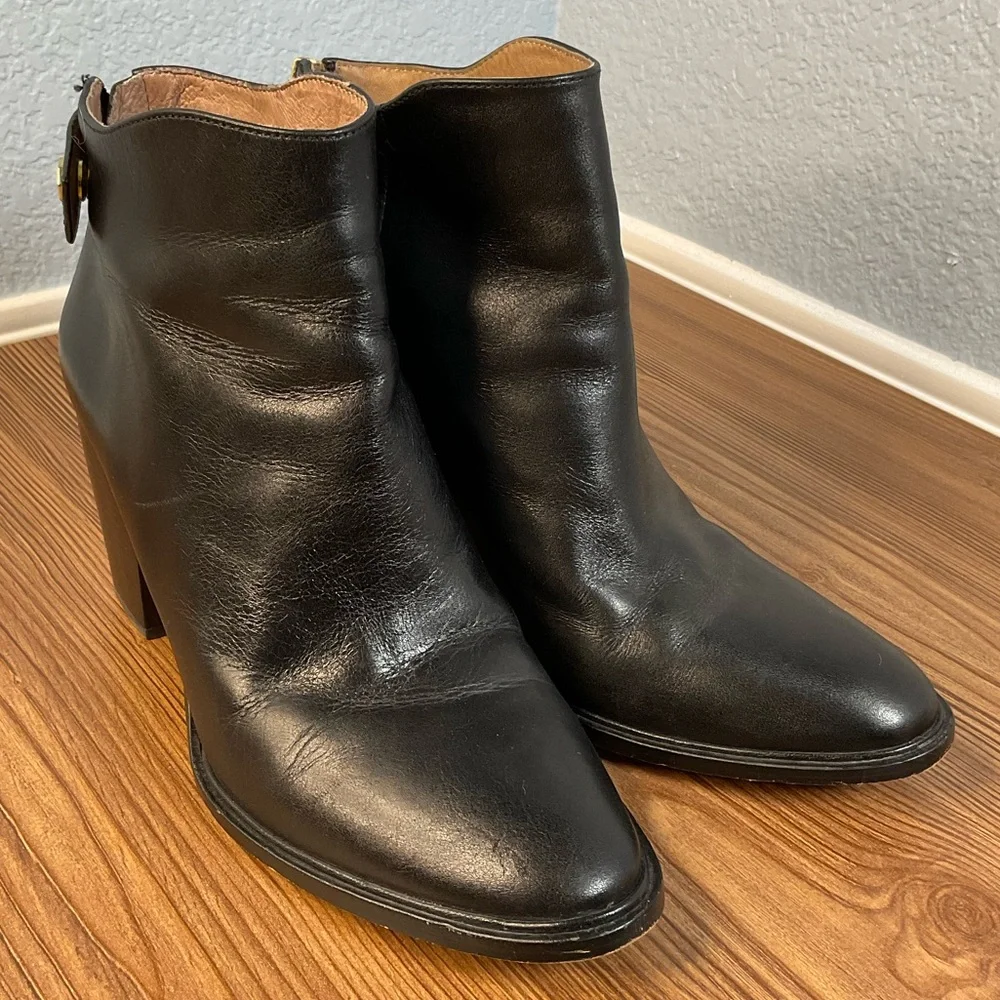 Louise et Cie Black Leather Ankle Booties women's size 9 (40) like NEW!